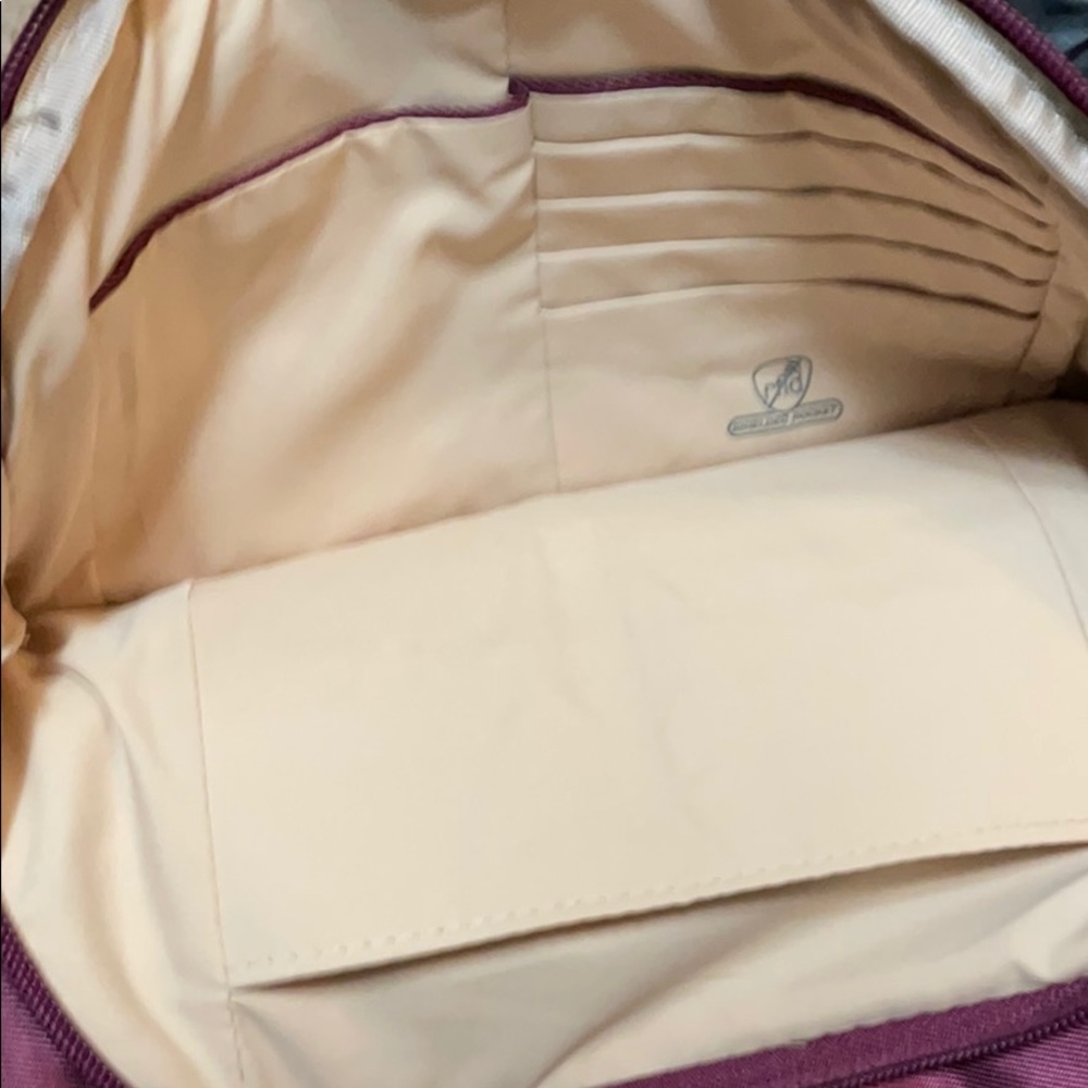 Wine Travelon Anti-Theft Crossbody Purse - Picture 3 of 12